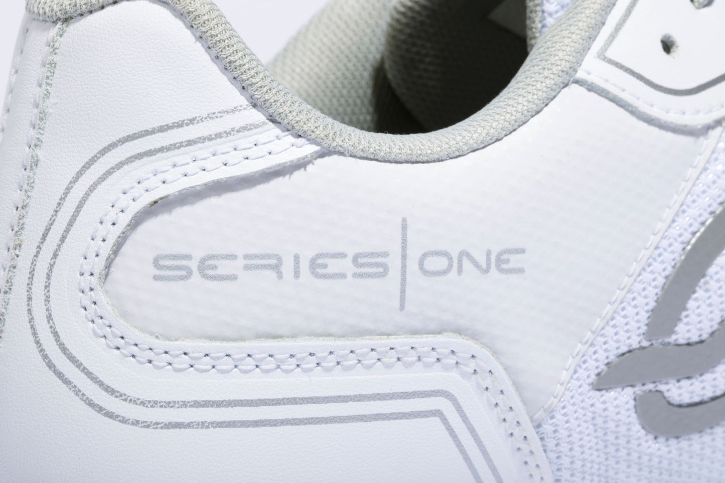 LAUNCH PRO - Women's White Zombie